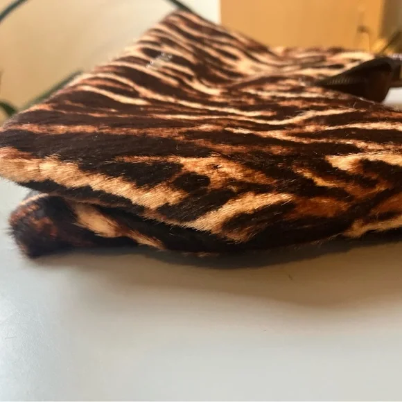 STAUD Valerie Shoulder Bag in Lady Leopard Cacao w/ detachable crossbody strap - Picture 7 of 16